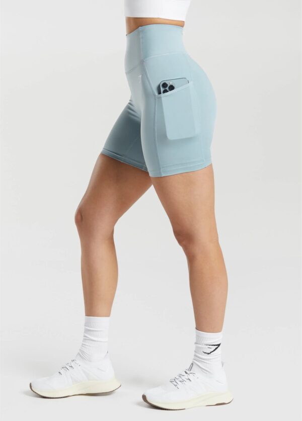 Pocket Fit Shorts Women